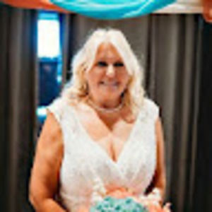 Meet your Posher, Connie